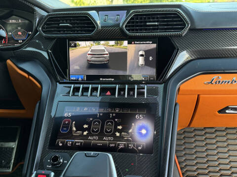 2022 Lamborghini Urus