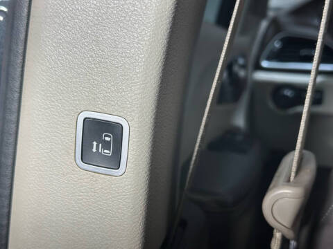 2017 Chrysler Pacifica Touring-L Plus