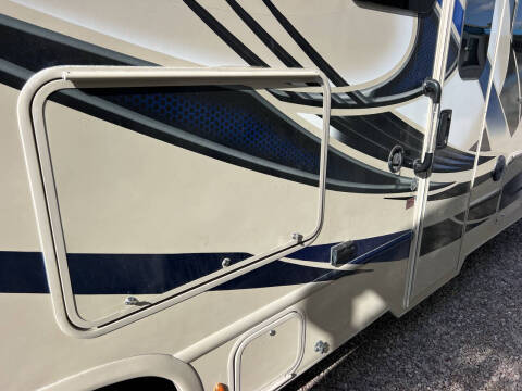 2018 Thor Motor Coach Outlaw 29J Class C