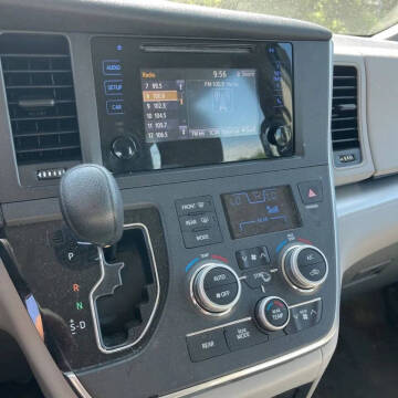 2017 Toyota Sienna L 7-Passenger