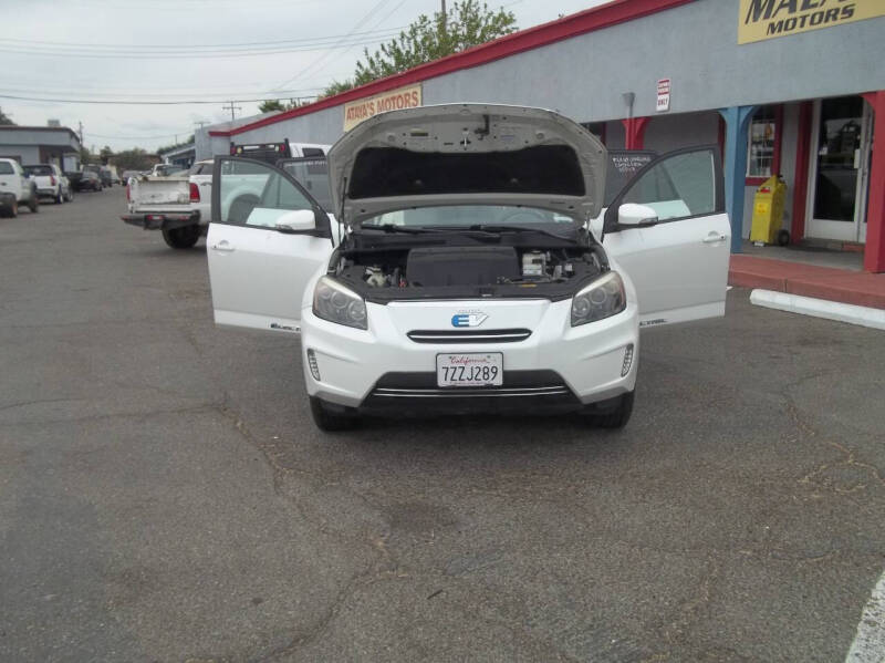 2013 Toyota RAV4 EV photo 43