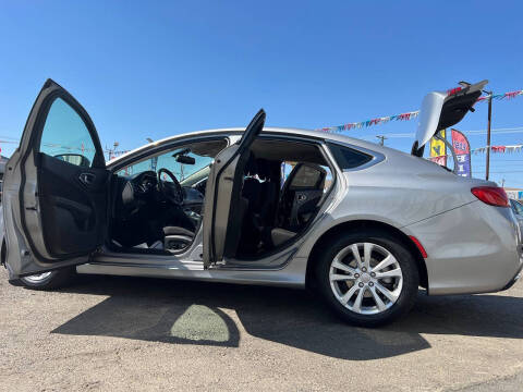 2015 Chrysler 200 Limited