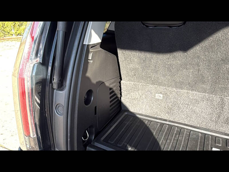 2018 Cadillac Escalade Luxury