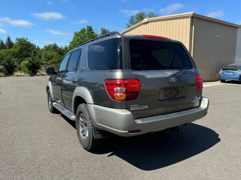 2003 Toyota Sequoia SR5