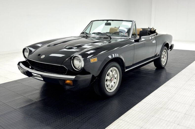 1982 FIAT 2000 Spider