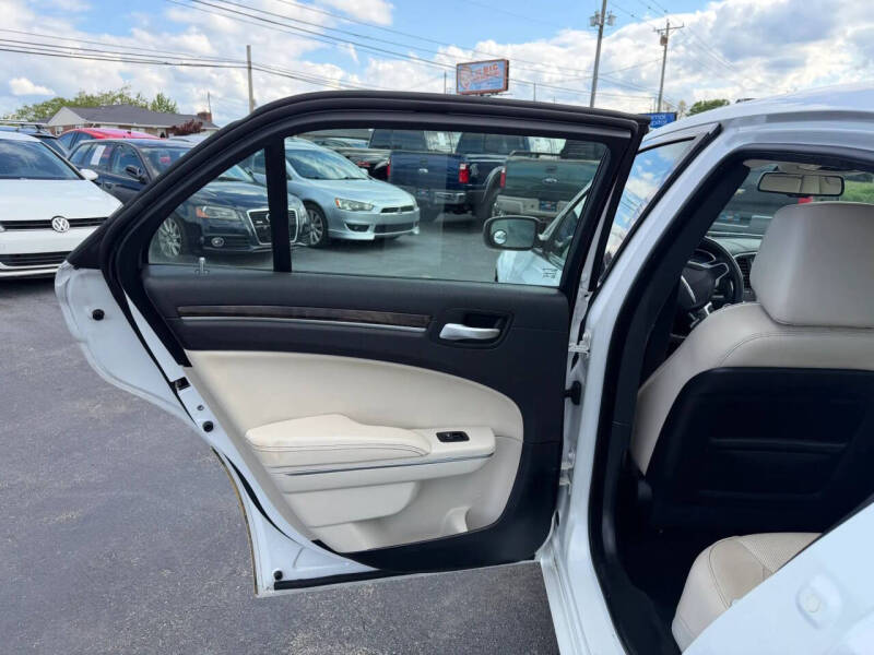 2015 Chrysler 300 C