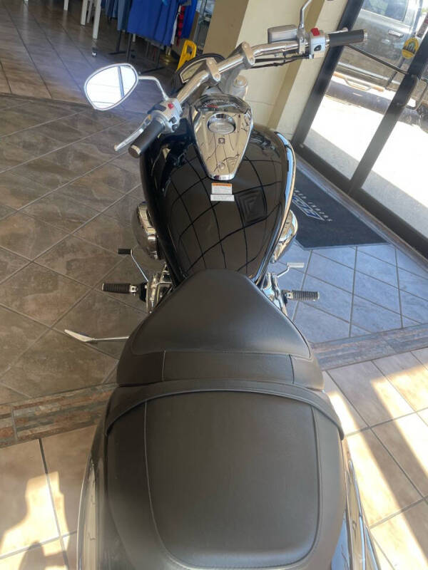 2025 Suzuki Boulevard M109R