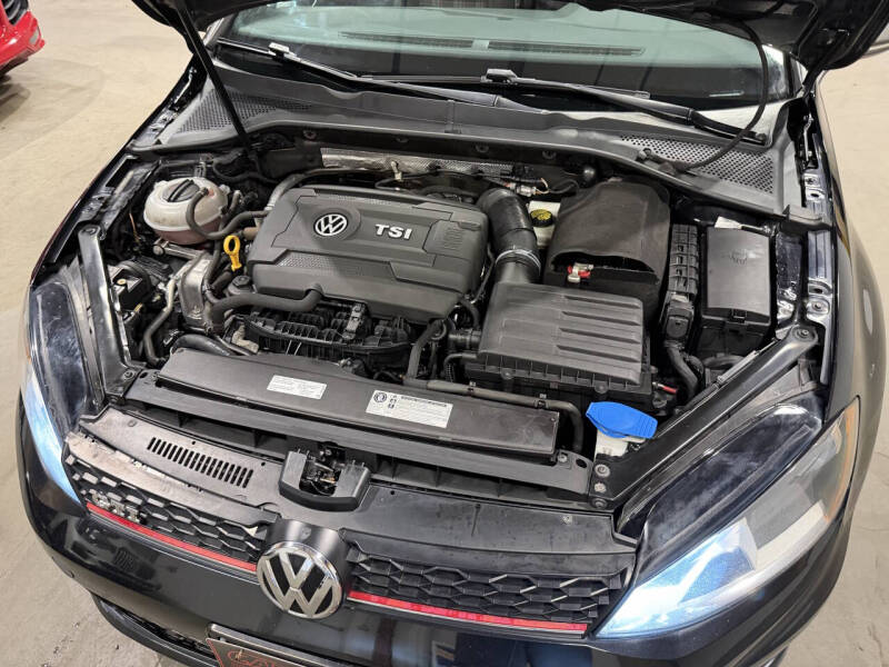 2017 Volkswagen Golf GTI S