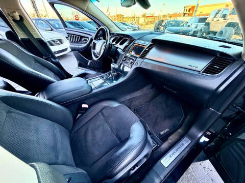 2012 Ford Taurus SHO