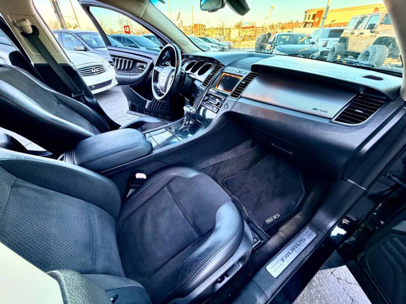 2012 Ford Taurus SHO