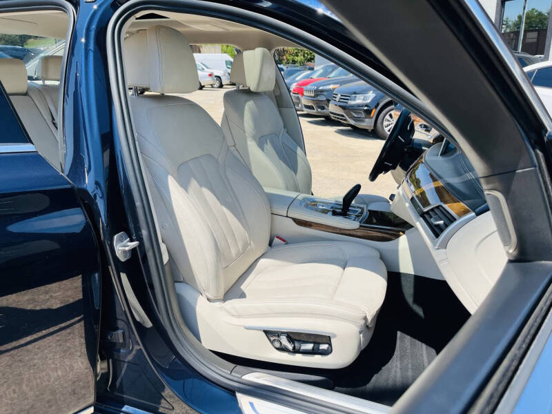 2016 BMW 7 Series 740i