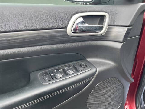 2020 Jeep Grand Cherokee Laredo E