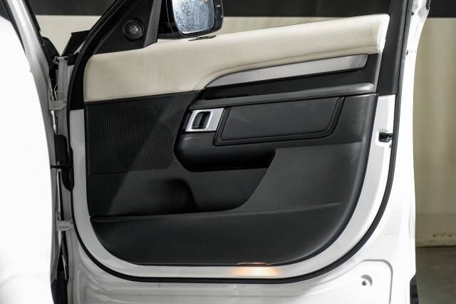 2021 Land Rover Discovery P300 S R-Dynamic