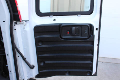 2023 GMC Savana 2500