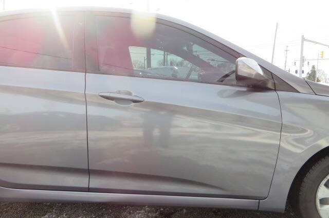 2016 Hyundai Accent SE