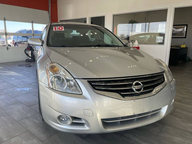 2010 Nissan Altima for sale at Evolution Autos in Whiteland IN