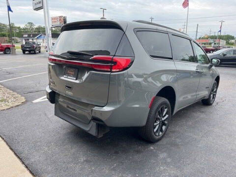 2021 Chrysler Pacifica Touring L