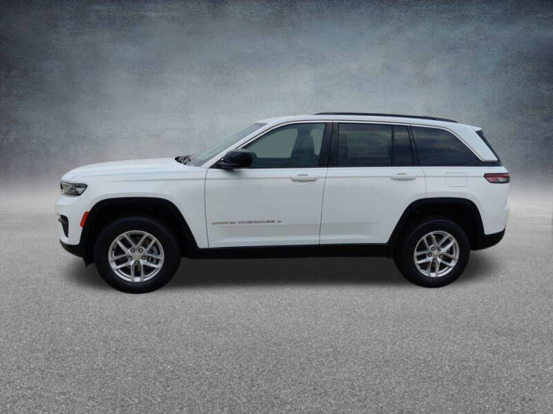 2025 Jeep Grand Cherokee Laredo's photo