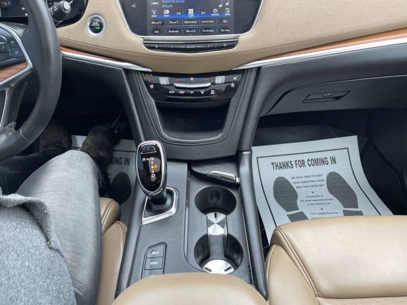 2017 Cadillac XT5 Platinum