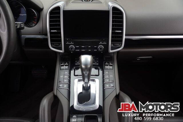 2017 Porsche Cayenne Platinum Edition