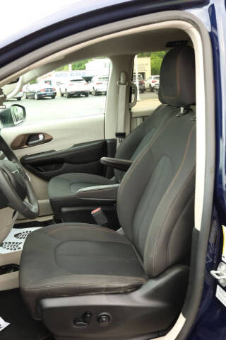 2017 Chrysler Pacifica Touring