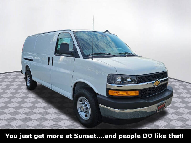 2025 Chevrolet Express 2500