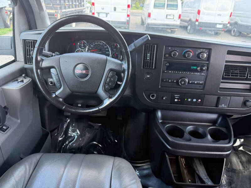 2023 GMC Savana 2500