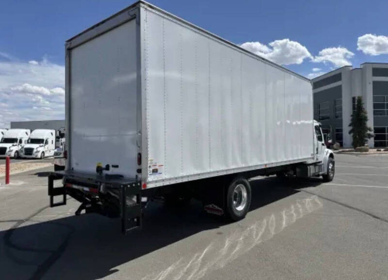2025 Freightliner M2 106