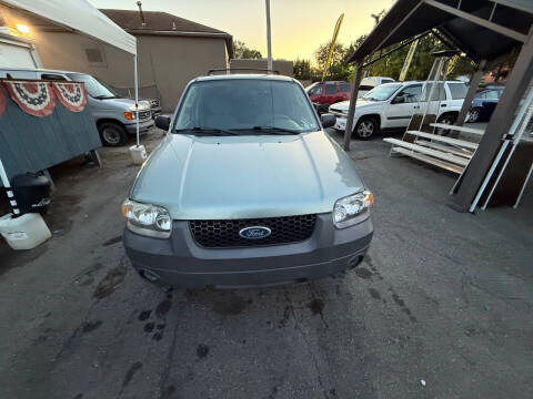 2005 Ford Escape XLT