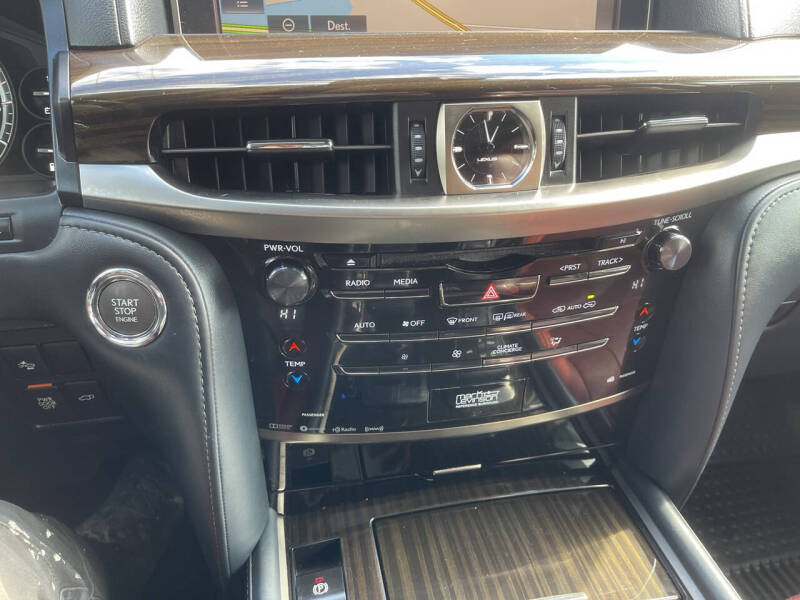 2018 Lexus LX 570 Three-Row