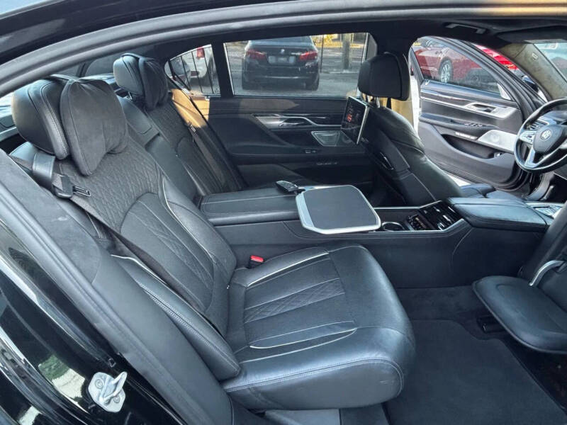 2017 BMW 7 Series 750i