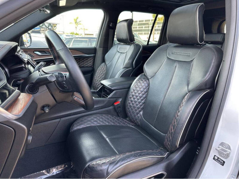 2022 Jeep Grand Cherokee