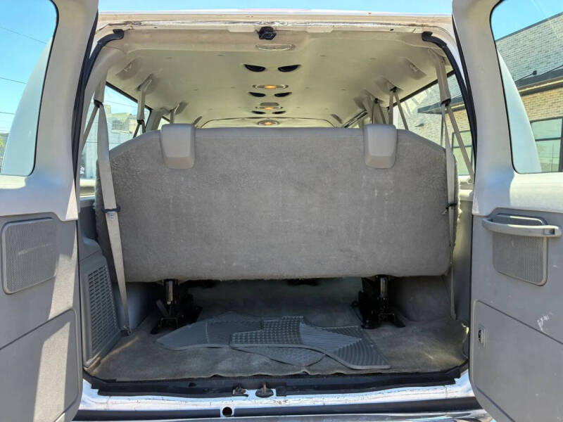 2013 Ford E-Series E-350 SD XLT