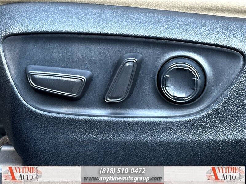 2021 Toyota Sienna XLE 8-Passenger