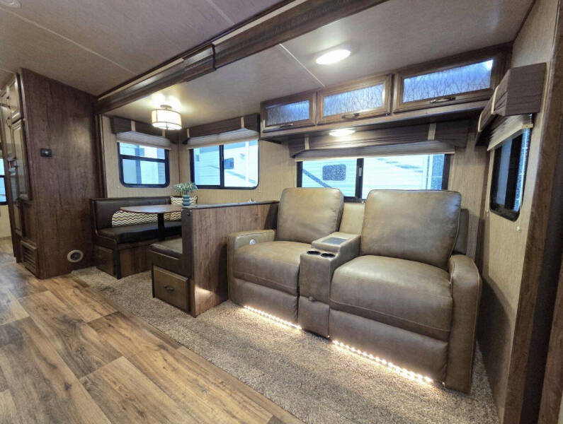 2017 Cruiser RV Radiance Touring Edition