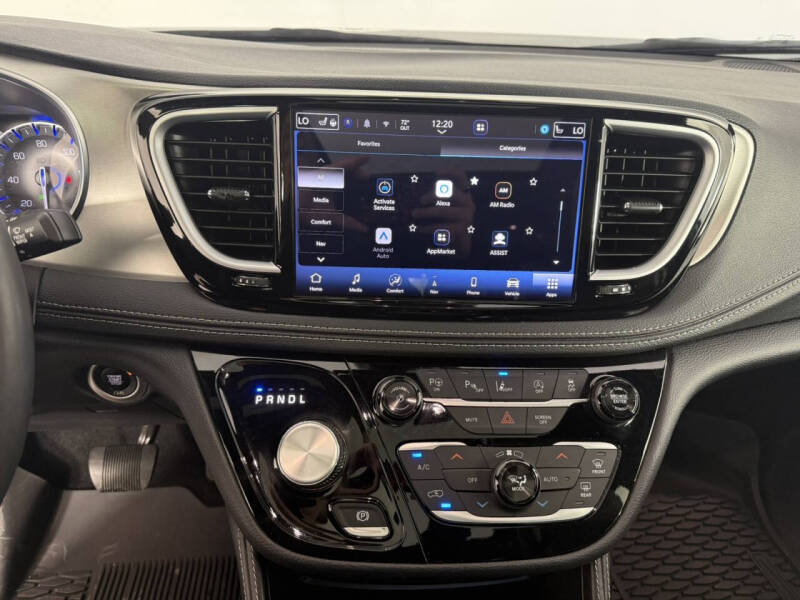 2024 Chrysler Pacifica Limited