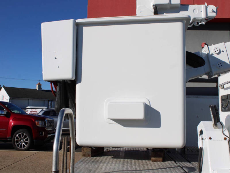 2019 International CV515