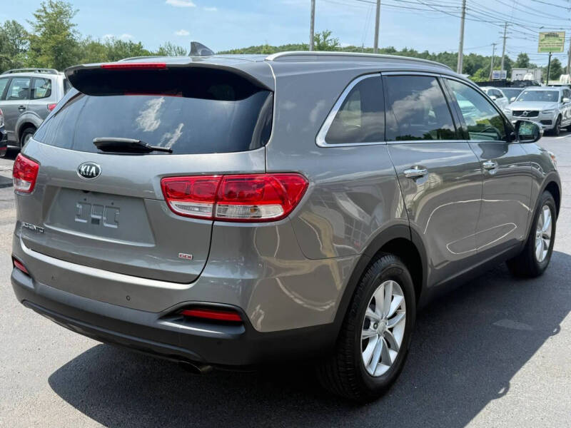 2017 Kia Sorento LX