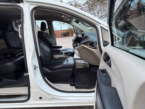 2020 Chrysler Pacifica Touring L