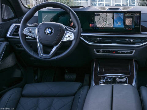 2025 BMW X7 xDrive40i