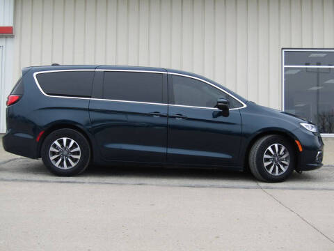 2023 Chrysler Pacifica Plug-In Hybrid Touring L