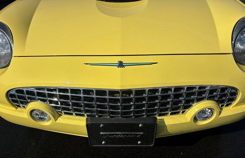 2002 Ford Thunderbird Deluxe