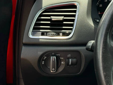 2016 Audi Q3 2.0T quattro Premium Plus