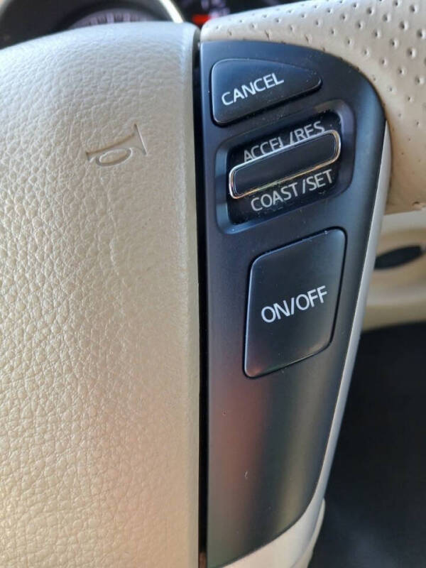 2012 Nissan Murano LE