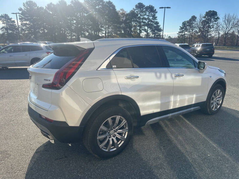 2022 Cadillac XT4 Premium Luxury