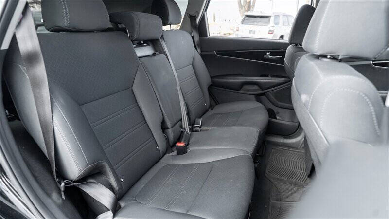 2020 Kia Sorento S V6