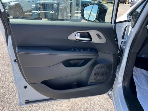 2027 Chrysler Pacifica Limited