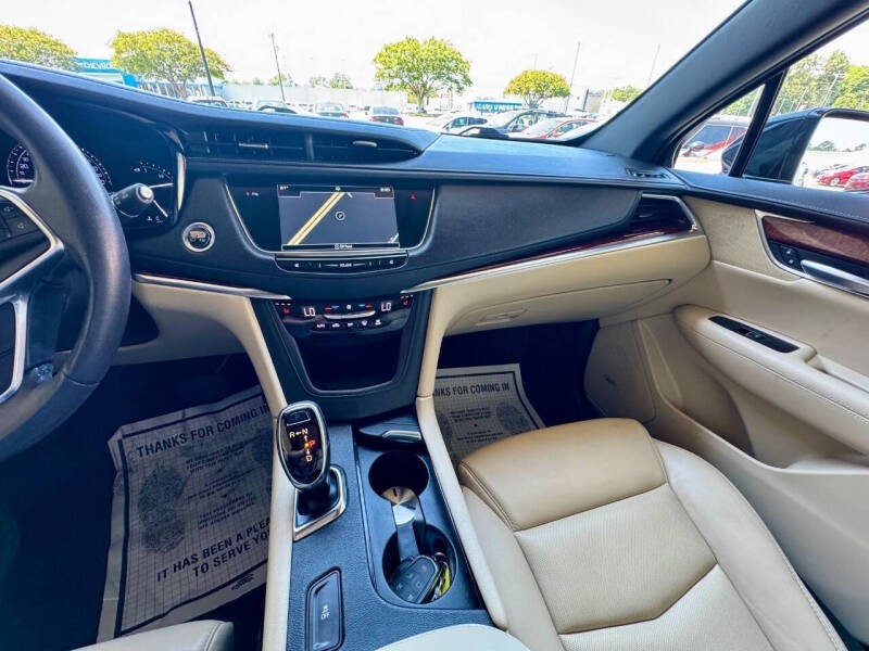 2017 Cadillac XT5 Luxury