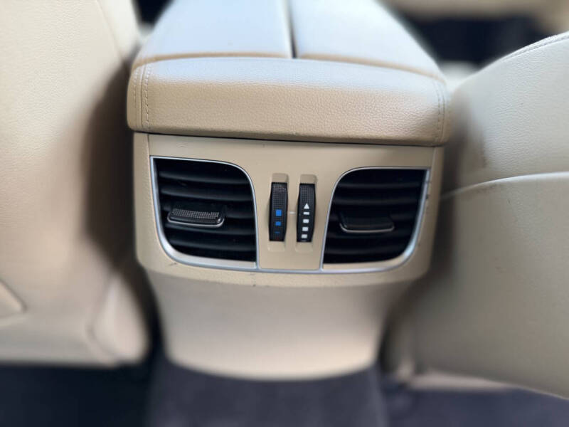 2017 Genesis G80 3.8