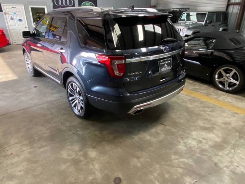 Image 7 of 2017 Ford Explorer Platinum